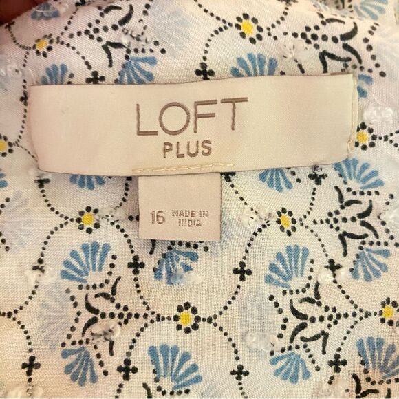 Loft Plus Blue Patterned Long Sleeve Blouse Rounded Neckline Womens Size 16 - Picture 4 of 6